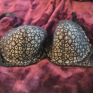 Victoria secrets 34DDD BLACK LACe BRA